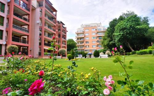 Sunrise Complex Apartments - image 2