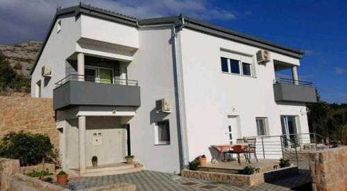 Apartments with a parking space Starigrad Paklenica - 17113