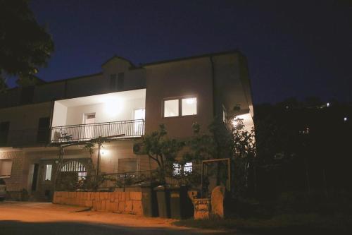 Apartments with a parking space Postranje Zagora - 17317