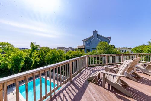 Keepsake - Corolla, Whalehead, 435 Yds to Beach, Pool w/Kiddie Pool, Hot Tub, Pets OK, Flex Stays in 北卡羅來納州科羅拉