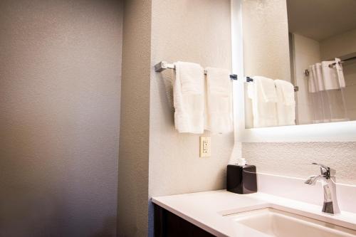 Photo - La Quinta by Wyndham Anchorage Airport