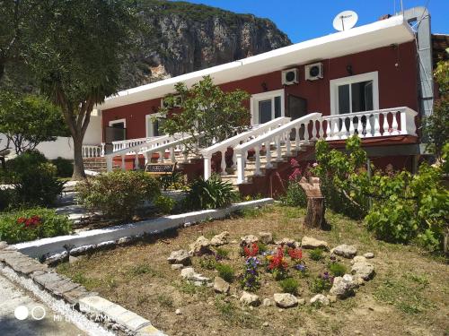  Paleokastritsa Studios - Sun's Gift Spiros in Paleokastritsa