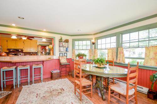 Cranberry Gardens Inn - image 9
