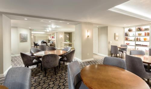 The Lancaster Hotel - image 2