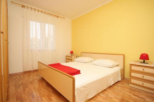 Apartments by the sea Kustici Pag - 6320 - image 3
