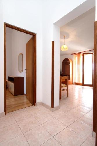 Apartments by the sea Kustici Pag - 6320 - image 8