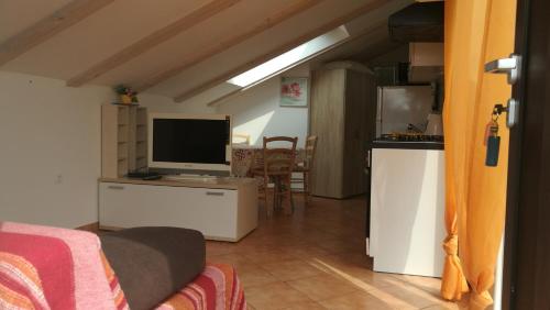 Apartments with a parking space Baska Krk - 13907 - image 12