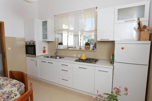 Apartments by the sea Drasnice, Makarska - 2644