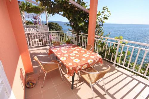 Apartments by the sea Podaca Makarska - 2695 Drvenik