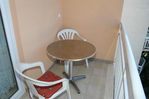 Apartments with a parking space Stanici Omis - 2818 - image 10