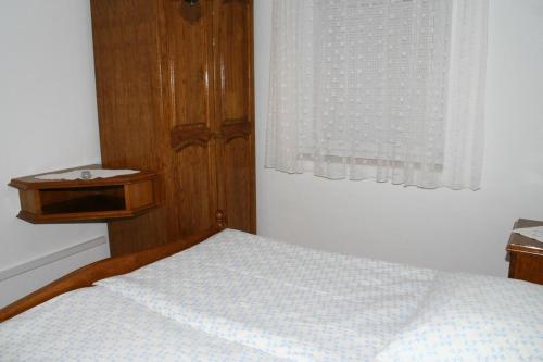 Apartments with a parking space Stanici Omis - 2818 - main image