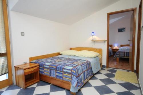 Apartments by the sea Sucuraj Hvar - 3589 - image 8