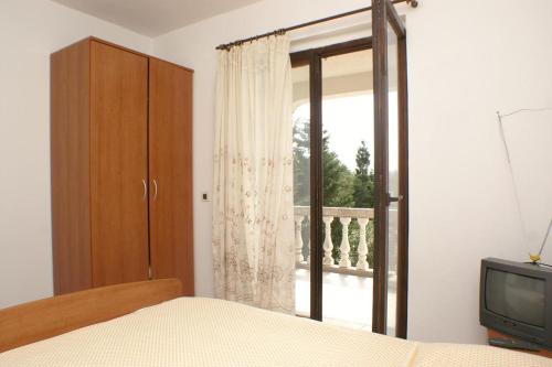 Apartments by the sea Stara Novalja Pag - 4063 - image 8