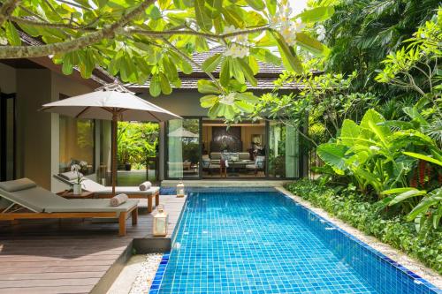 Beachfront Layan Pool Villa