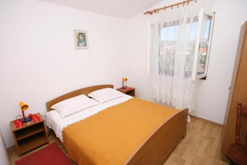 Apartments by the sea Rogoznica - 4313 - image 6
