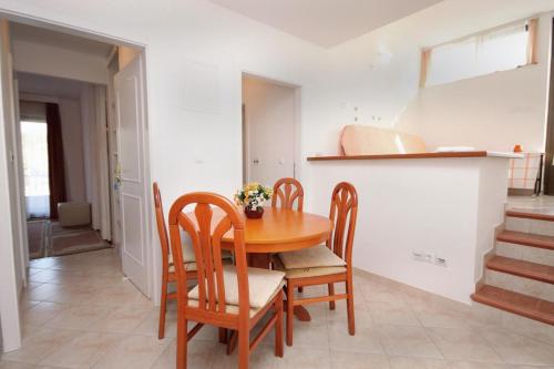 Apartments by the sea Hvar - 4591 - image 7