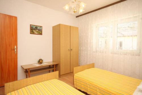 Apartments with a parking space Nemira Omis - 4652 - image 7