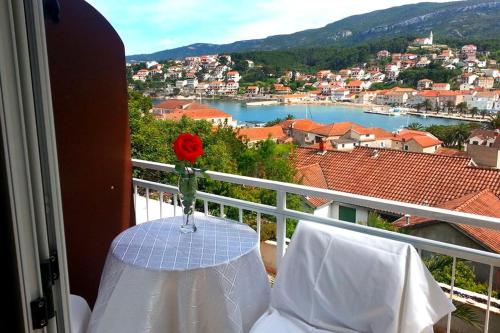 Apartments with a parking space Jelsa Hvar - 4854 Jelsa