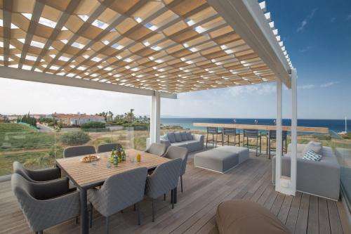 شرفة/ تراس, Villa Chana in Paralimni