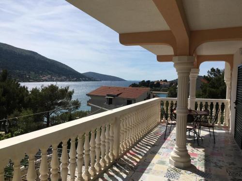 Apartments by the sea Grebastica Sibenik - 5270 - main image
