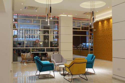 Kapetanios Bay Hotel - image 10