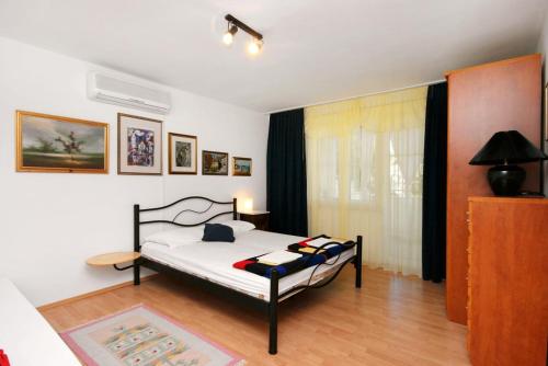 Two-Bedroom Apartment with Terrace room in Apartments with parking space Selce Crikvenica - 5366