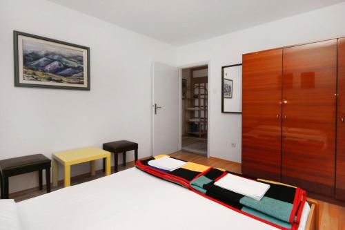 Two-Bedroom Apartment with Terrace image 10