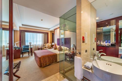 room detail thumbnail 1