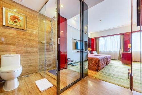 room detail thumbnail 2