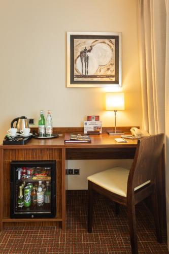 Avalon Hotel & Conferences - image 2