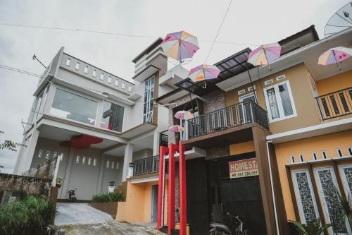 B&B Wonosobo - RedDoorz Syariah @ Jalan Dieng - Bed and Breakfast Wonosobo