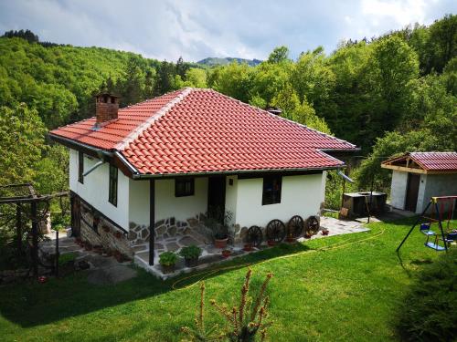 B&B Tryavna - Къща за гости Ножери - Bed and Breakfast Tryavna