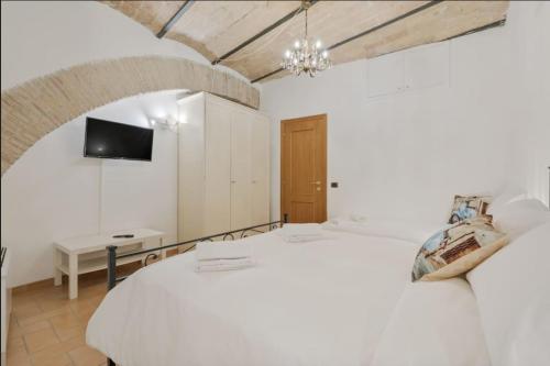 Roma Colosseum Apartment, Рим (фото 4)