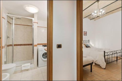 Roma Colosseum Apartment, Рим (фото 9)