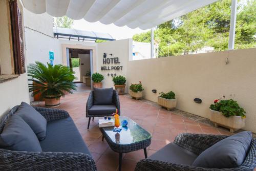 Bell Port Hotel - image 8