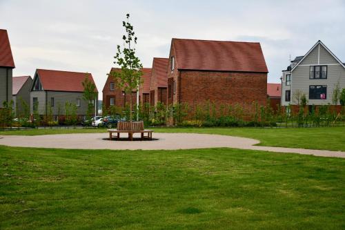 Fortified Luxury Apartment - image 12