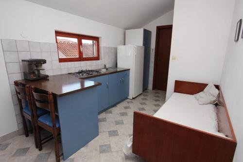Apartments by the sea Bibinje Zadar - 5759 - image 13