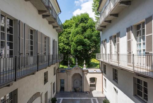 Palazzo Del Carretto-Art Apartments - image 4