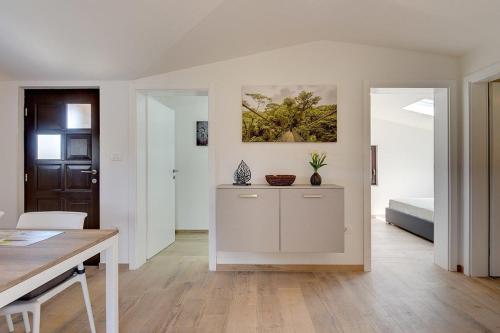 Three-Bedroom Holiday Home  image 4