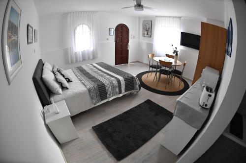  My Day House App3., Pension in Klenovica