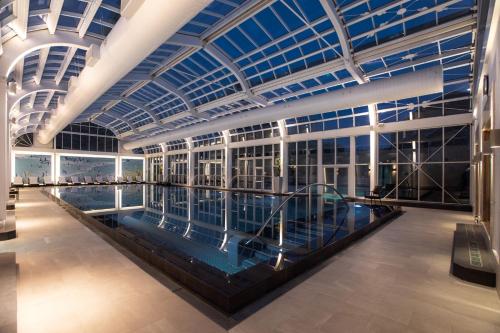Úszómedence, Four Seasons Hotel Hampshire in Dogmersfield