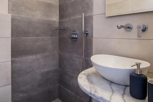 Orpheas Rooms - image 6