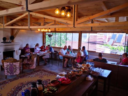 Larissa Cave Hotel - image 9