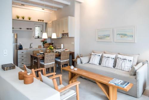  A Minimal Touch in the Aegean in 84200 Triandáros
