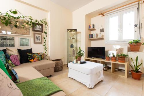  F & B Summer Collection - Peraia - Flat for 5, Ferienwohnung in Néoi Epivátai