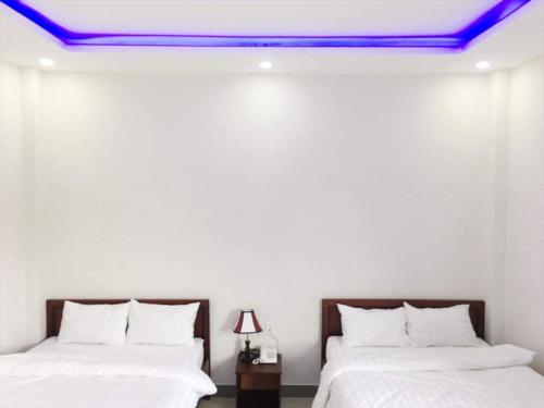 Motel Thanh Long Motel Thanh Long is a popular choice amongst travelers in Da Nang, whether exploring or just passing through. Featuring a satisfying list of amenities, guests will find their stay at the property a co