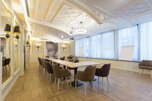Xenon Hotel - image 8