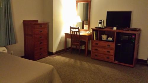 Pleasant Night Inn- carthage NY - image 3