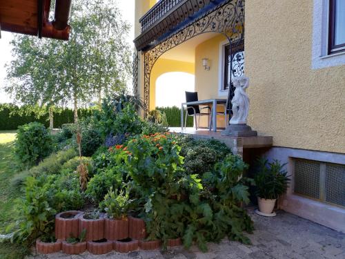 Landhaus Maria 4.6km von Leopoldsberg entfernt