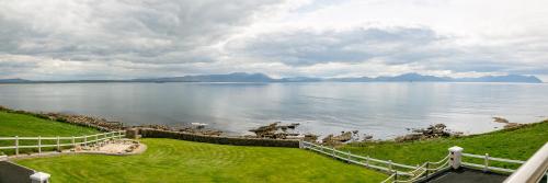 Ballyheigue Cliff Side and Sea View Apartment